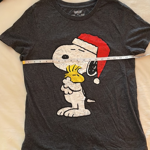 PEANUTS SNOOPY Christmas Holiday women’s tee - Picture 4 of 5
